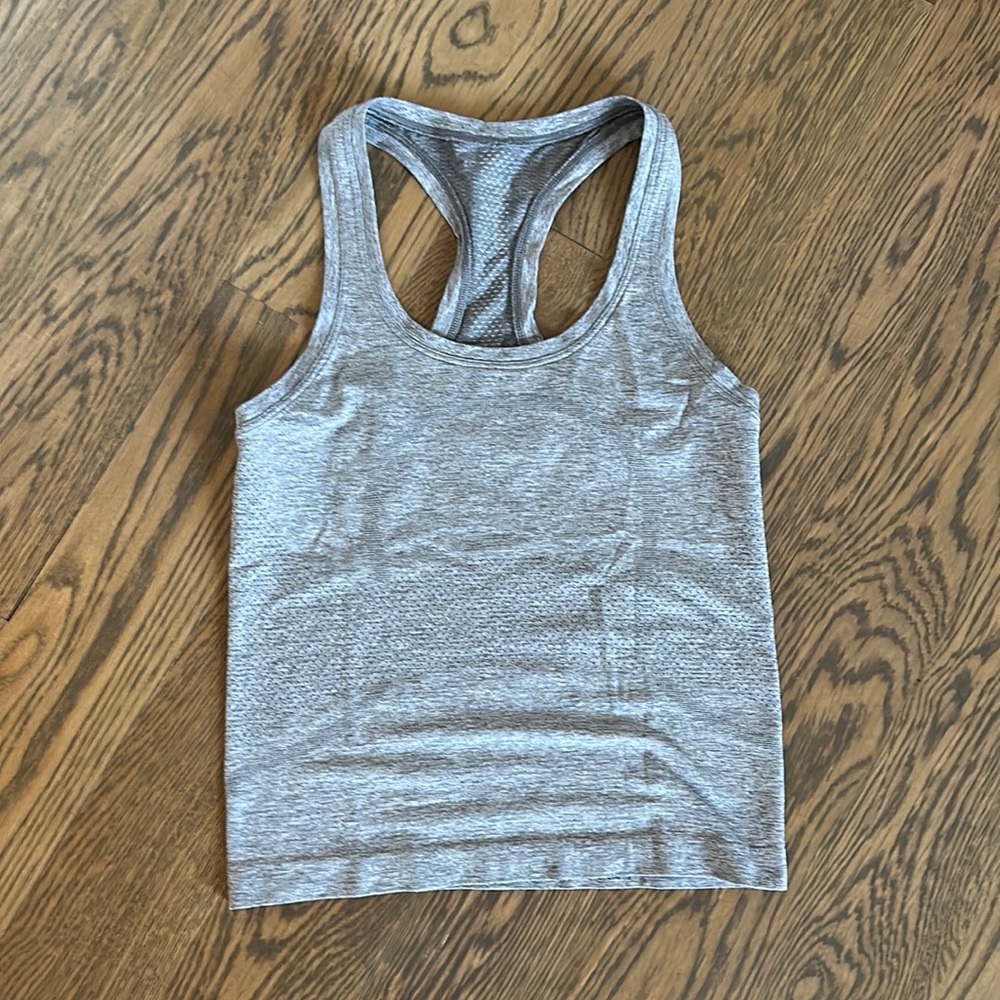 Lululemon racerback tank top size 4